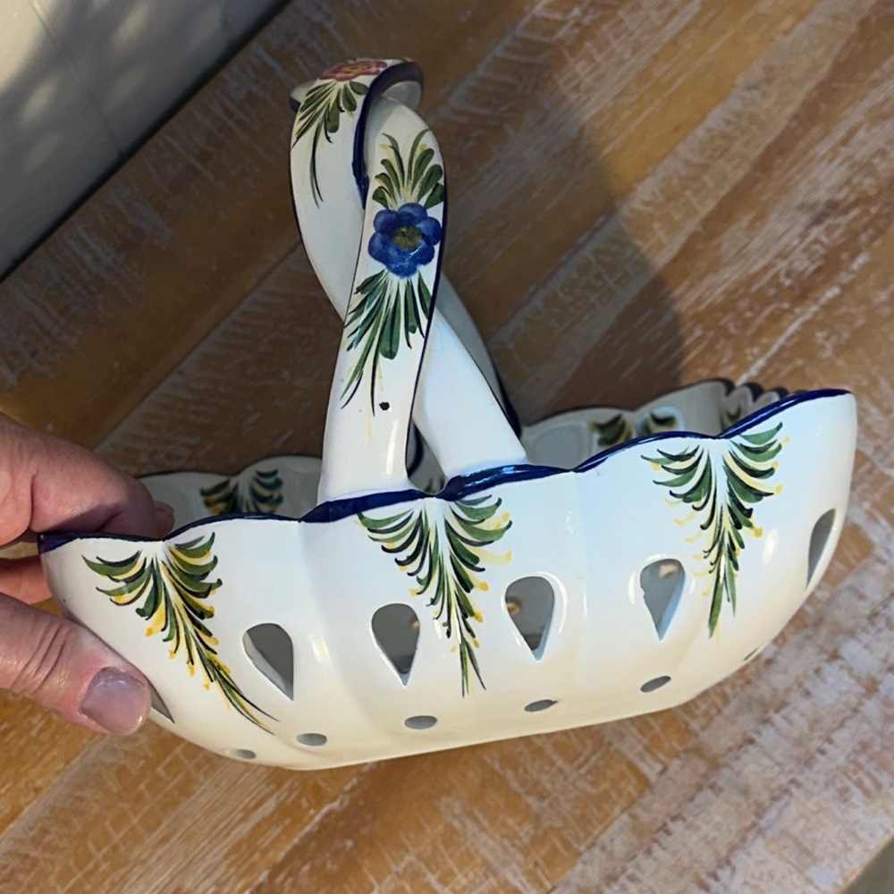 Large Vintage Hand-painted Ceramic Basket - Picture 2 of 8